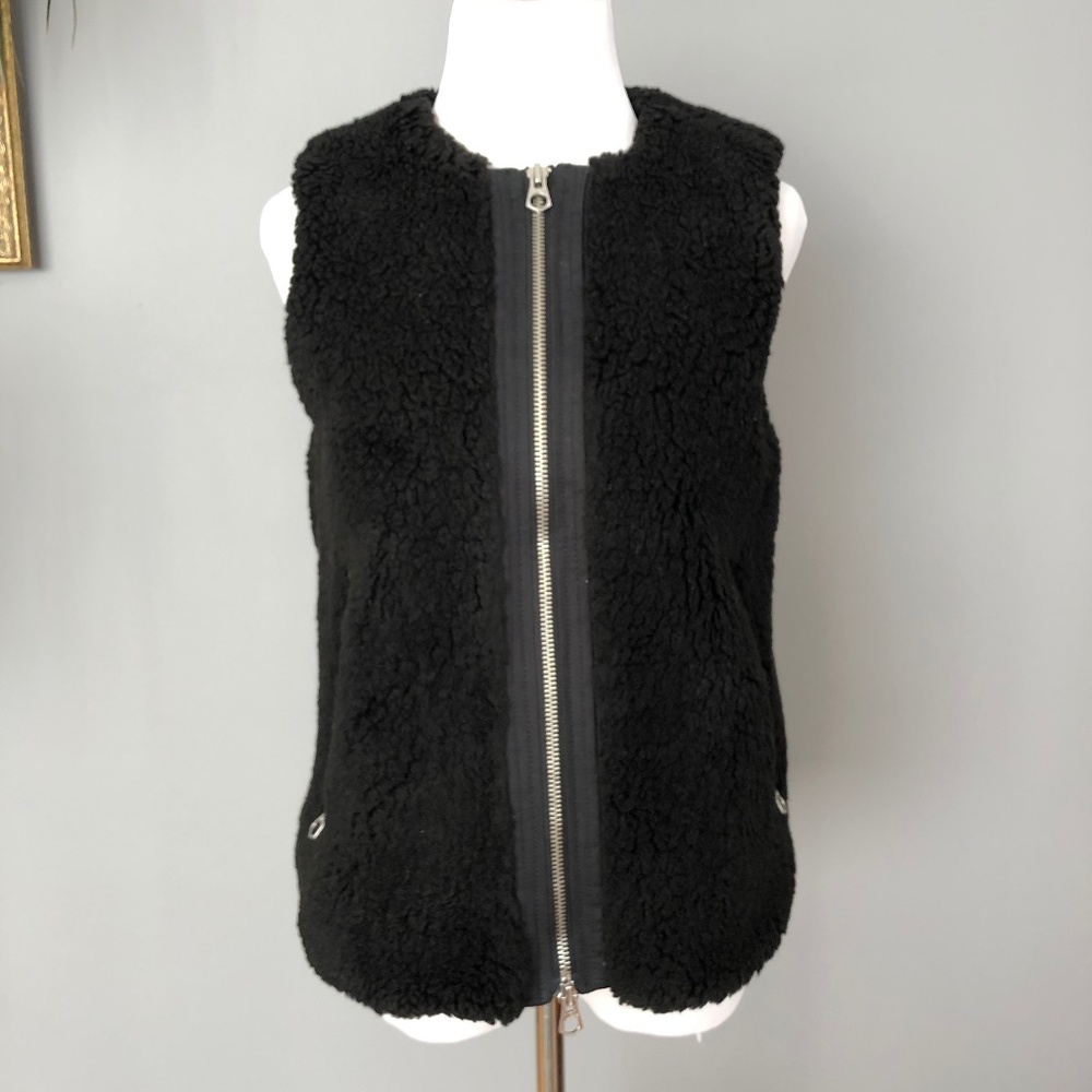 Madewell black faux fur vest, size:XS